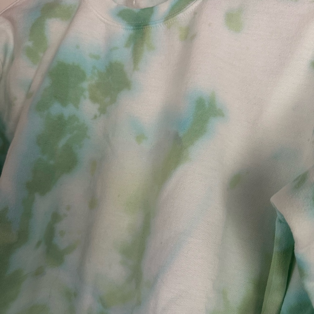 Hand-Dyed Tie-Dye Sweatshirt 💚💙 - Picture 3 of 6